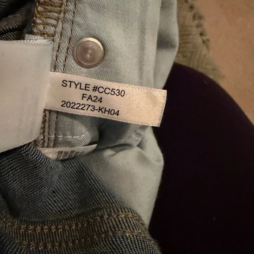 J.CREW CURVY HIGH-RISE KICKOUT JEANS | SIZE 30 - Picture 8 of 8